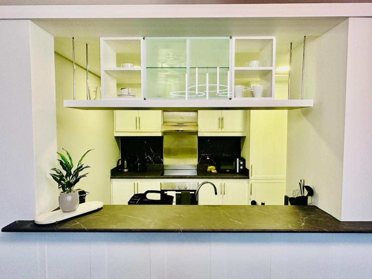 Apartment Luxury In The Sky - 1br Burj Inner Circle *