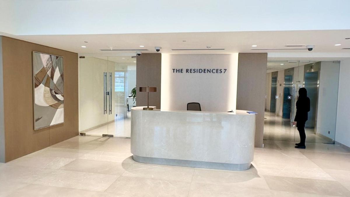 Apartment Luxury In The Sky - 1br Burj Inner Circle